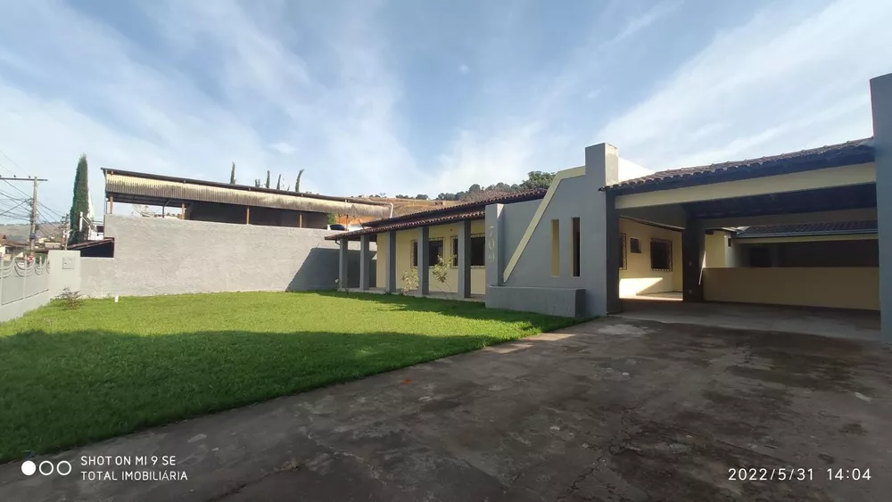 Casa à venda com 4 quartos, 720m² - Foto 3