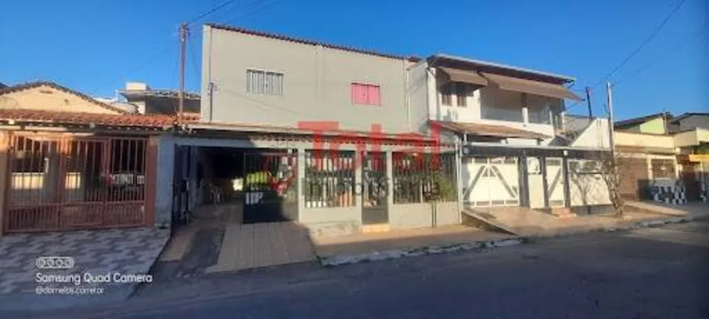 Casa, 5 quartos, 165 m² - Foto 1