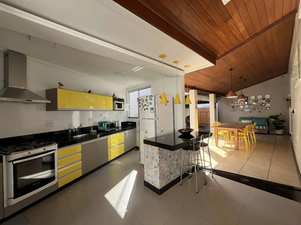 Casa, 3 quartos, 289 m² - Foto 8