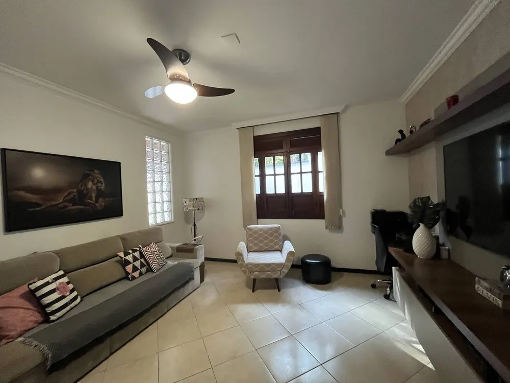 Casa, 3 quartos, 289 m² - Foto 1