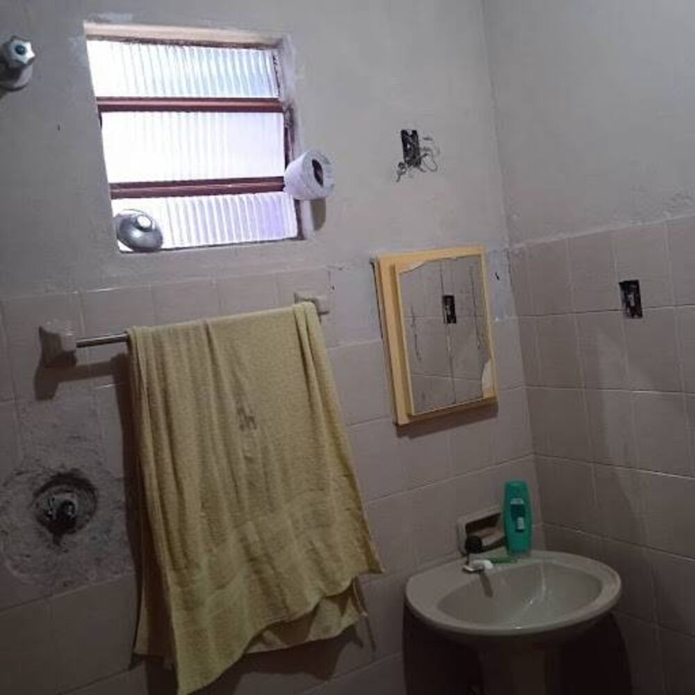 Casa à venda com 2 quartos, 70m² - Foto 1