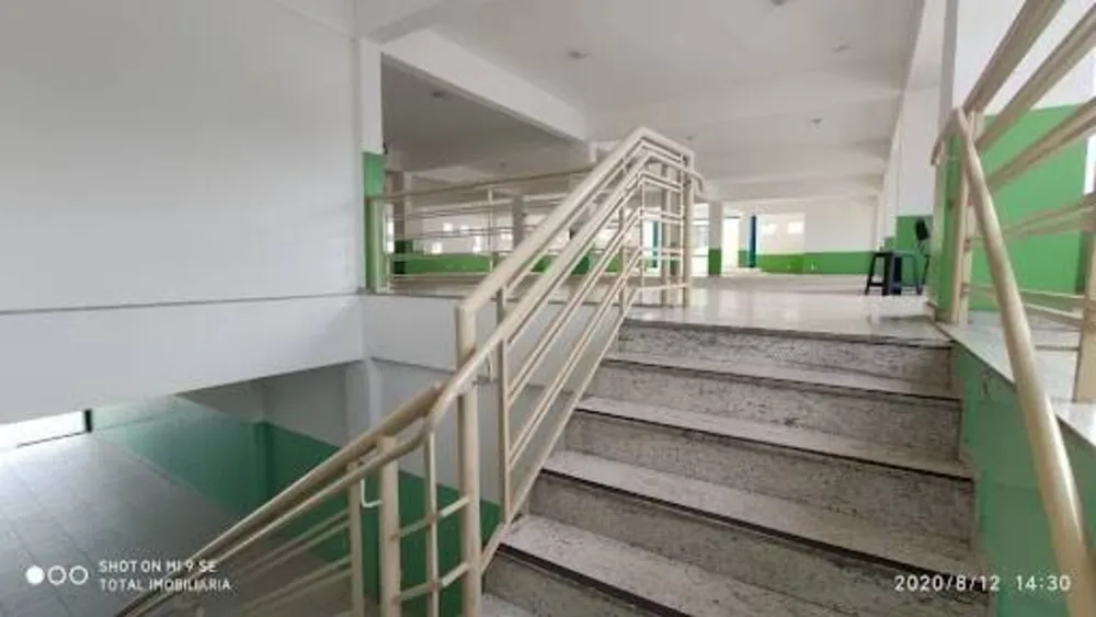 Loja-Salão, 555 m² - Foto 1