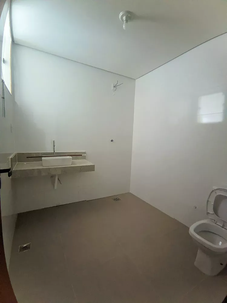 Casa à venda com 3 quartos, 200m² - Foto 17