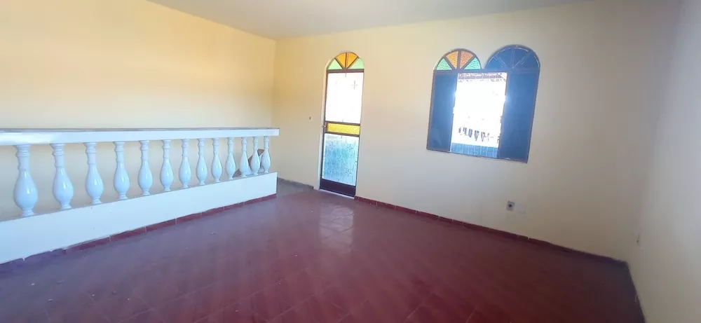 Casa à venda com 3 quartos, 360m² - Foto 3