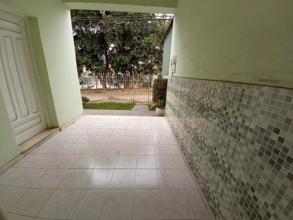 Casa à venda com 3 quartos, 100m² - Foto 3