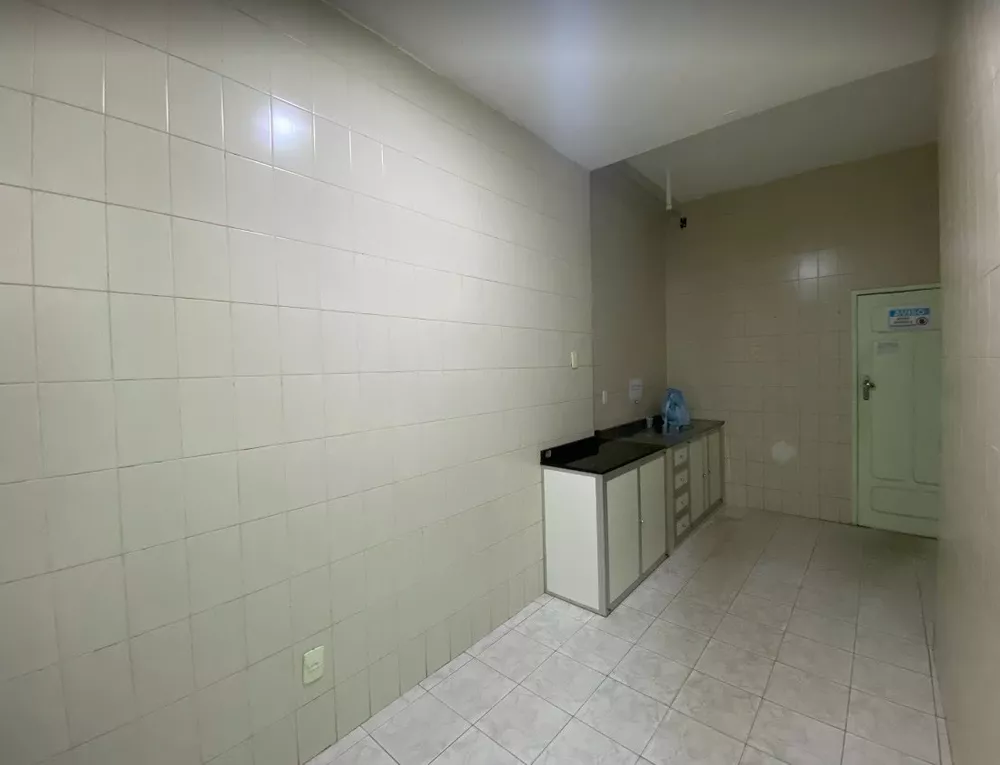 Casa à venda com 3 quartos, 100m² - Foto 2