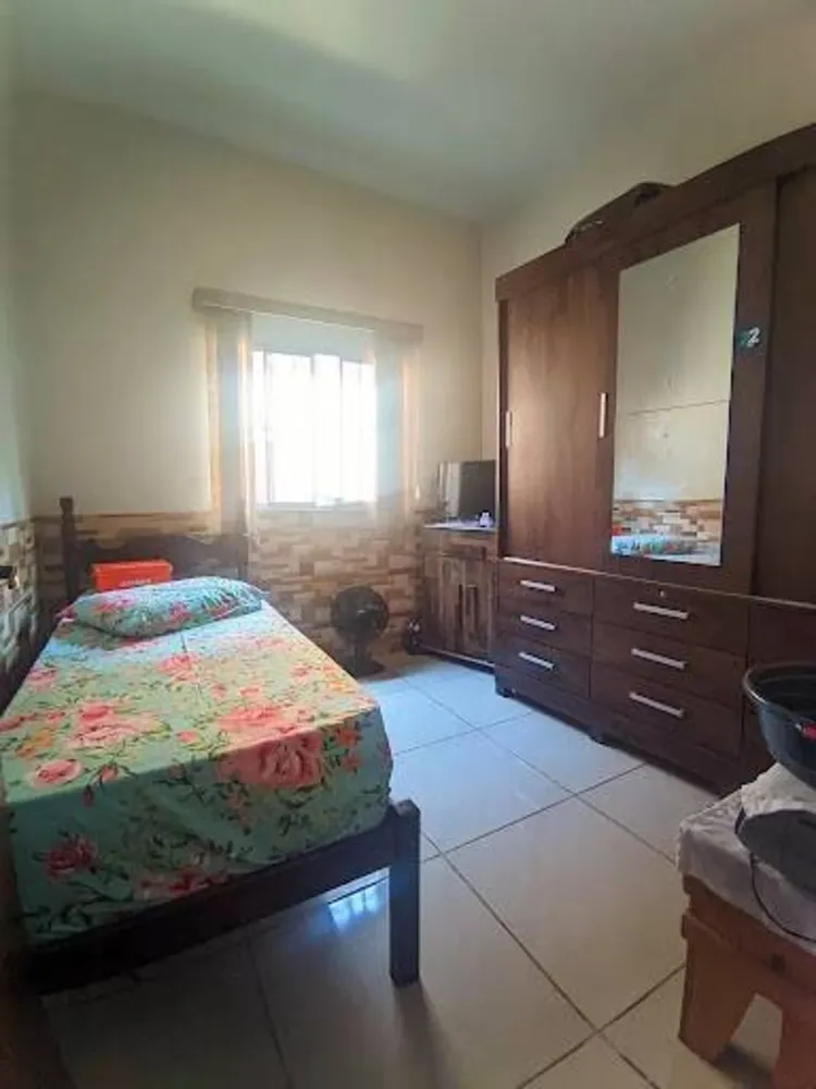 Casa, 5 quartos, 162 m² - Foto 1