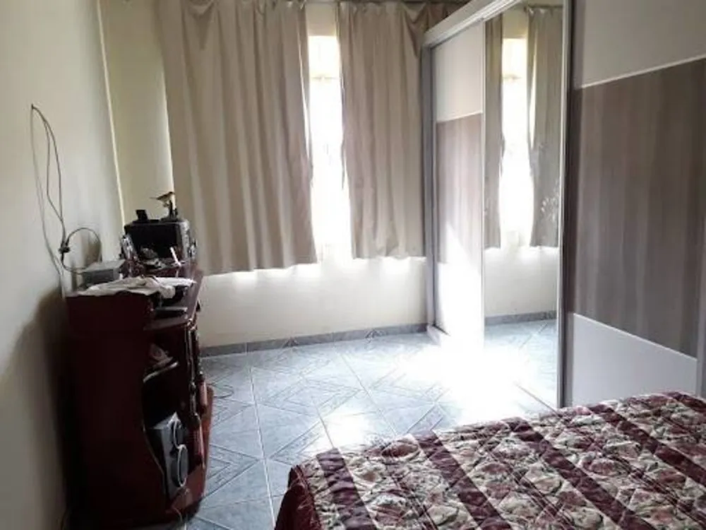 Casa, 4 quartos, 200 m² - Foto 1