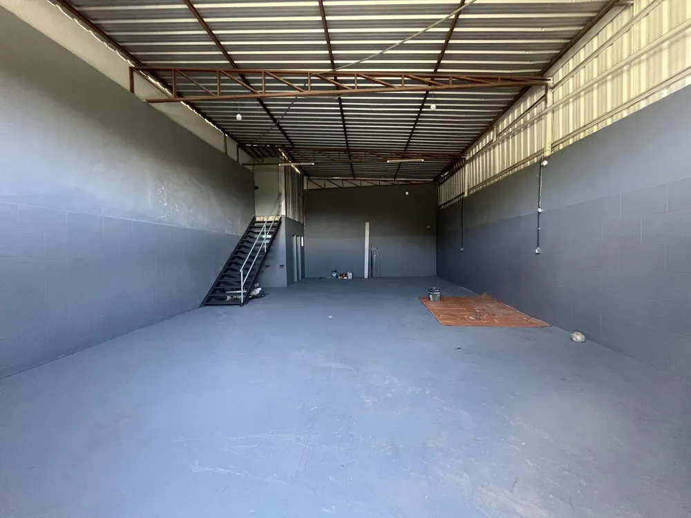 Depósito-Galpão, 200 m² - Foto 2