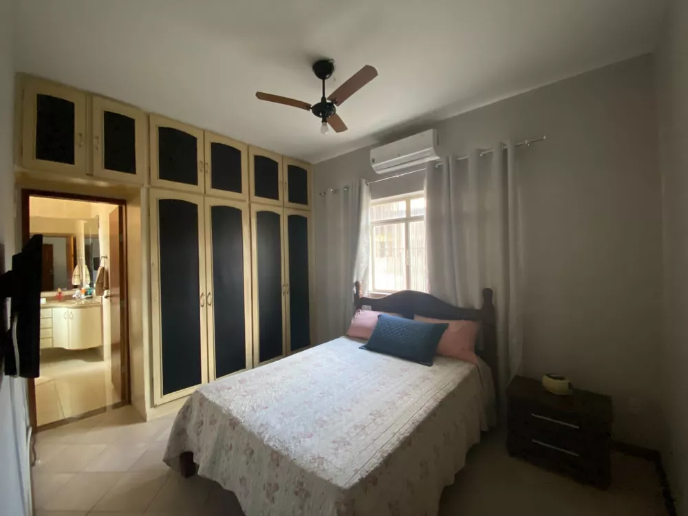 Casa à venda com 3 quartos, 162m² - Foto 4