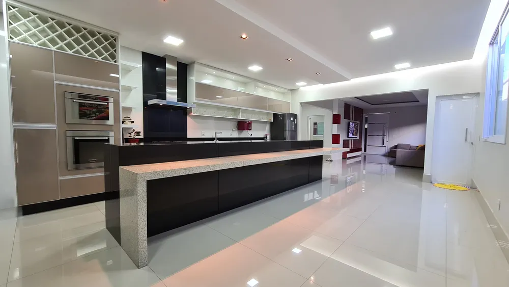 Sobrado, 4 quartos, 325 m² - Foto 2