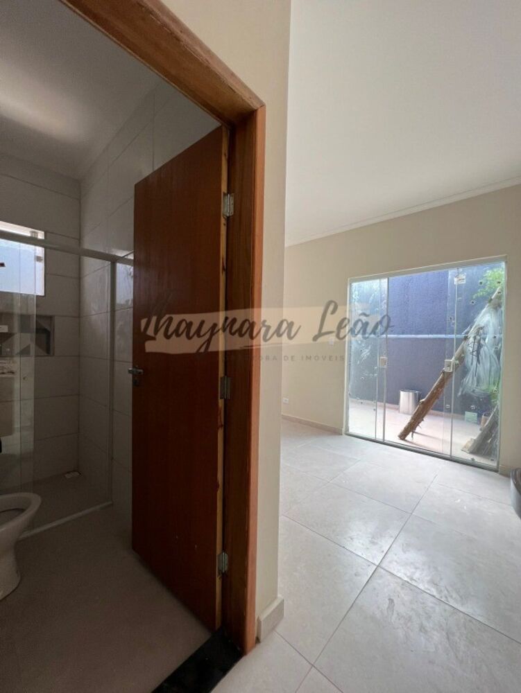 Casa à venda com 2 quartos, 62m² - Foto 4