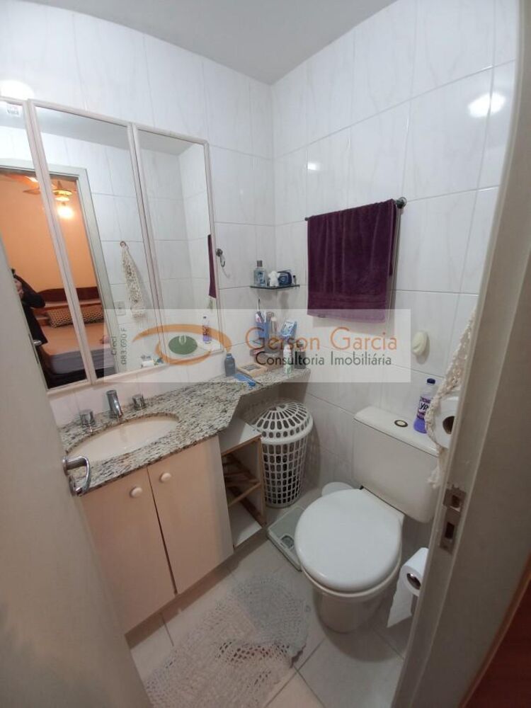 Apartamento à venda com 3 quartos, 75m² - Foto 2