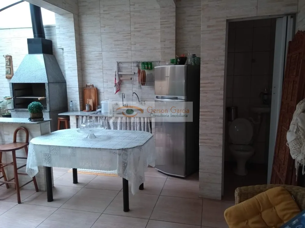 Sobrado, 3 quartos, 220 m² - Foto 2