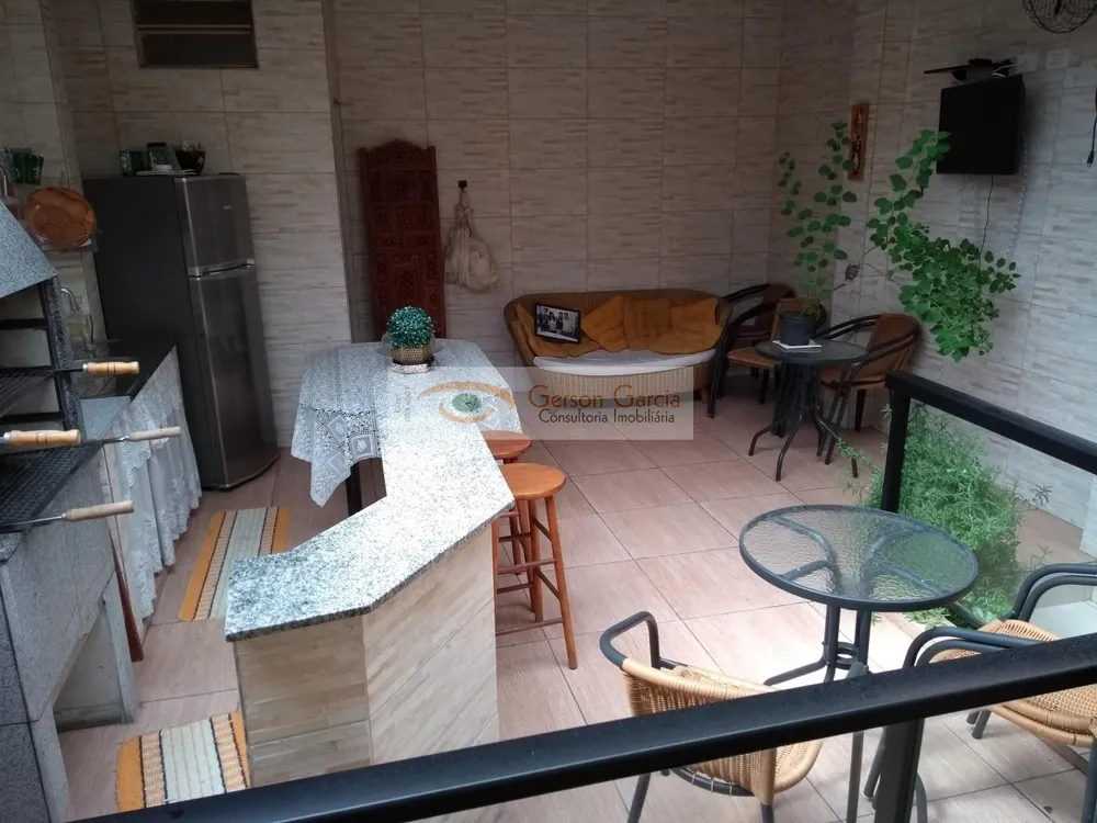 Sobrado, 3 quartos, 220 m² - Foto 1