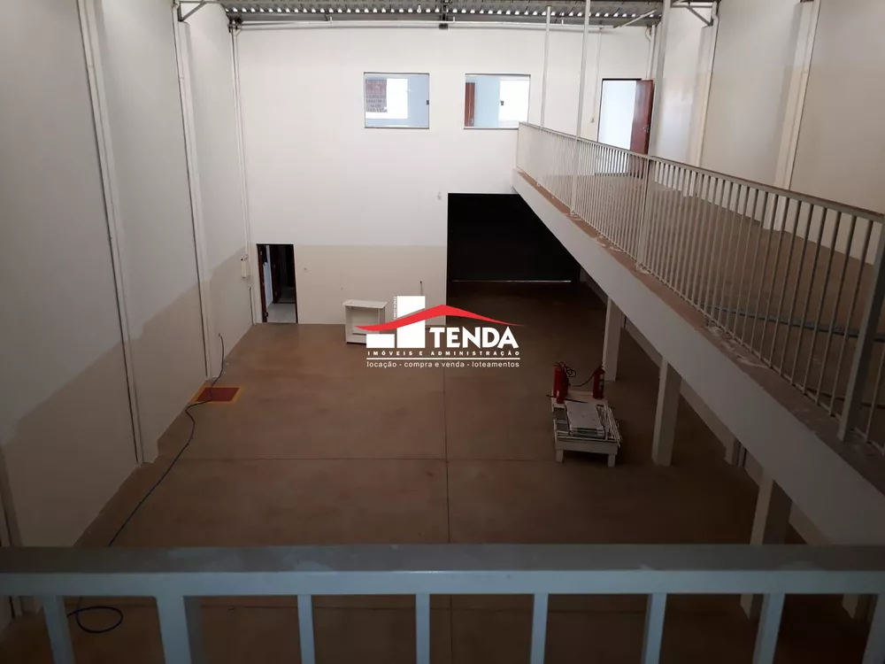 Loja-Salão para alugar com 1 quarto, 230m² - Foto 2