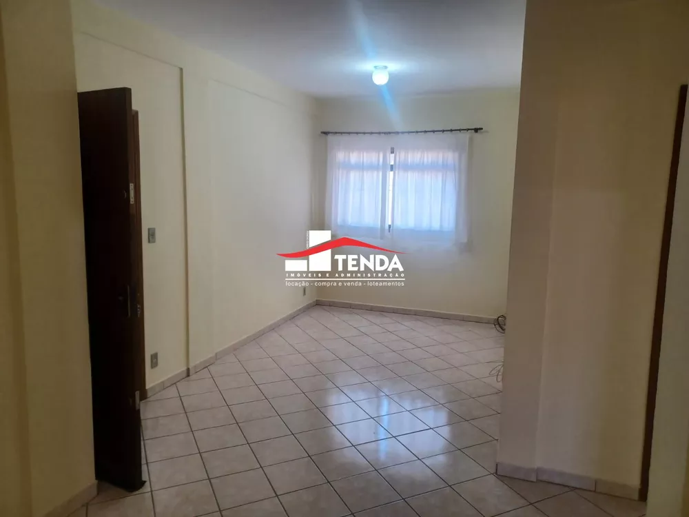 Apartamento à venda com 2 quartos, 70m² - Foto 2