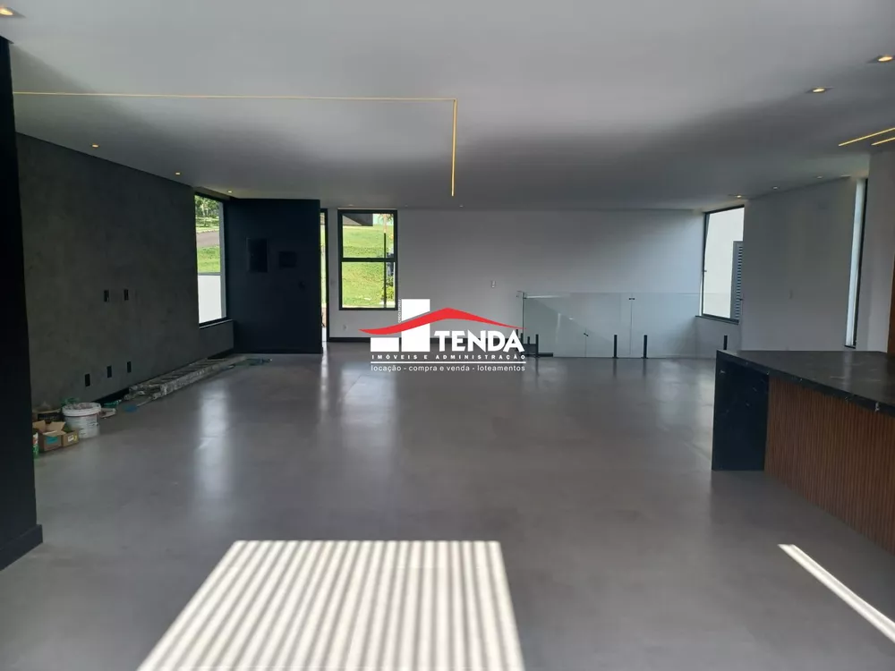 Casa à venda com 4 quartos, 318m² - Foto 4