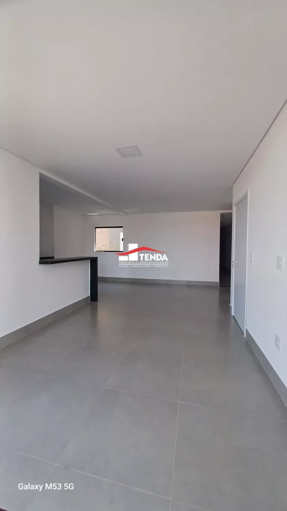 Apartamento à venda com 3 quartos, 110m² - Foto 2