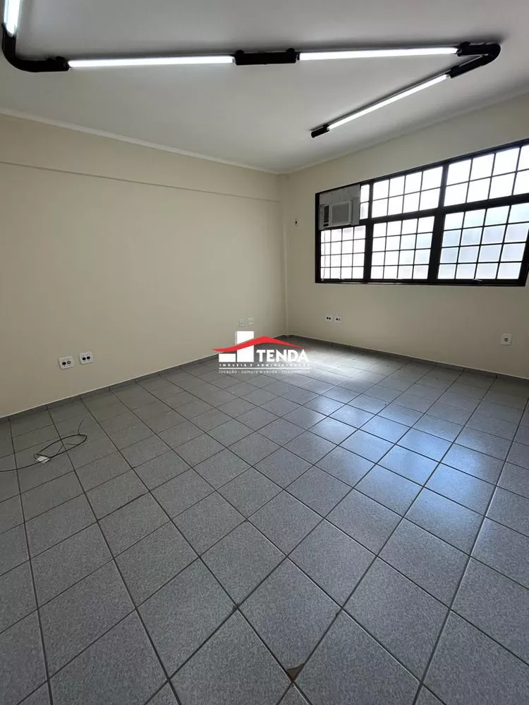 Conjunto Comercial-Sala para alugar com 2 quartos, 67m² - Foto 1