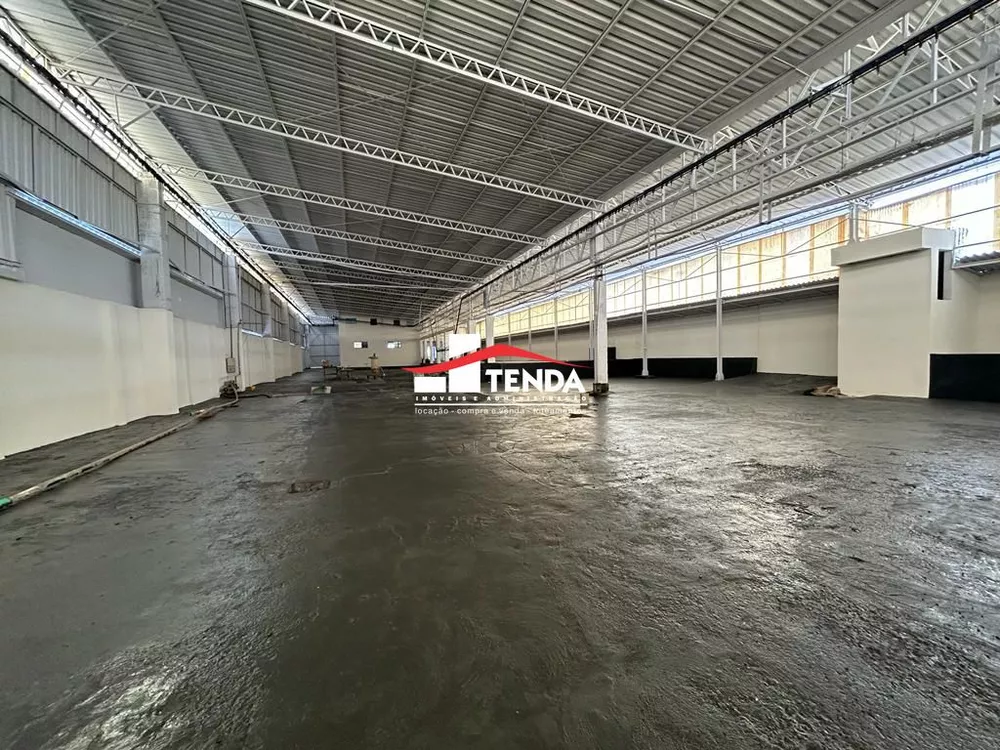 Depósito-Galpão-Armazém para alugar com 4 quartos, 1750m² - Foto 1