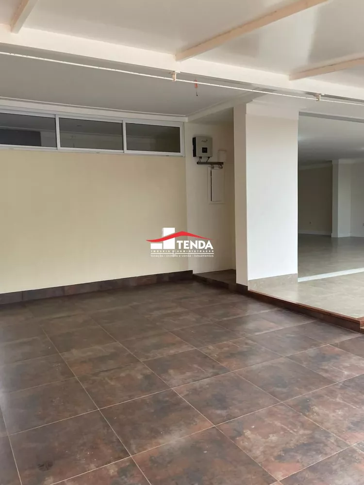 Casa à venda com 3 quartos, 212m² - Foto 4