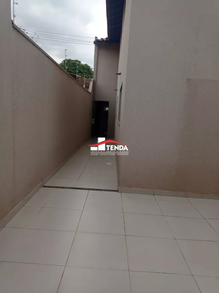 Casa à venda com 3 quartos, 210m² - Foto 3