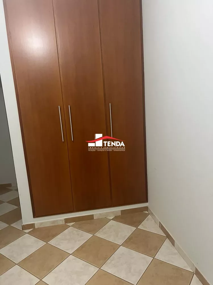 Apartamento para alugar com 3 quartos, 199m² - Foto 11