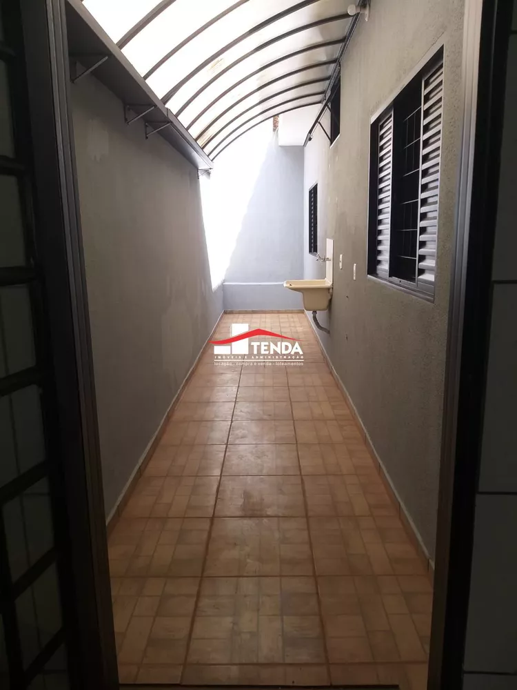 Casa à venda com 2 quartos, 70m² - Foto 3