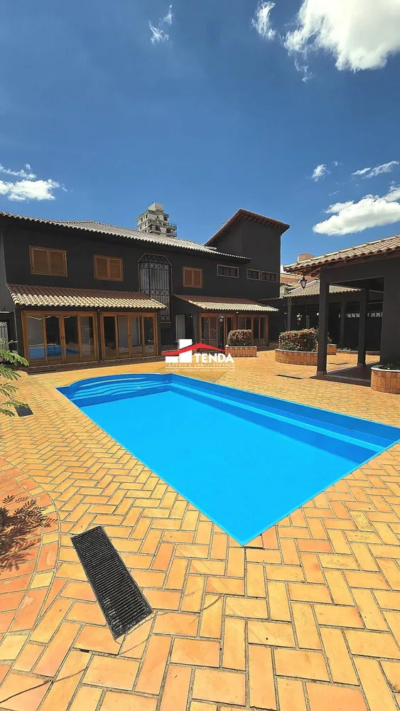 Casa, 4 quartos, 593 m² - Foto 1