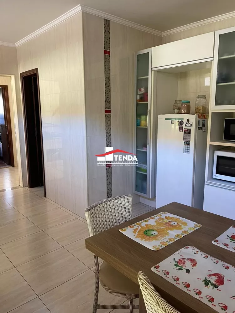 Casa para alugar com 4 quartos, 391m² - Foto 12