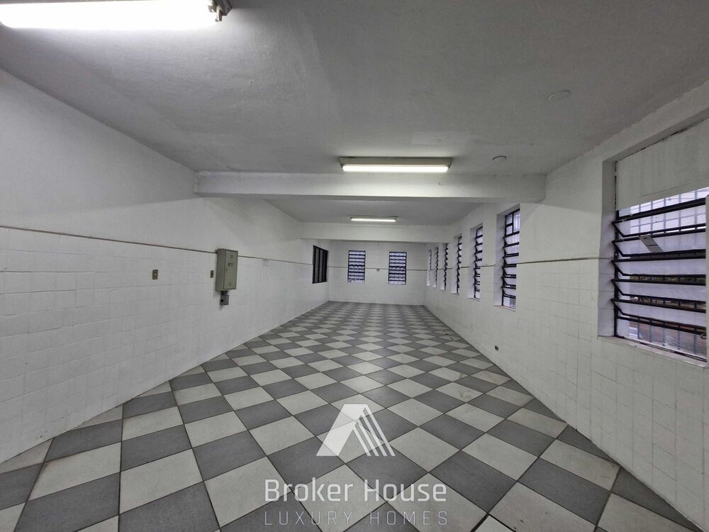 Loja-Salão, 3000 m² - Foto 1