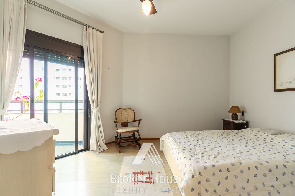 Apartamento, 4 quartos, 242 m² - Foto 1