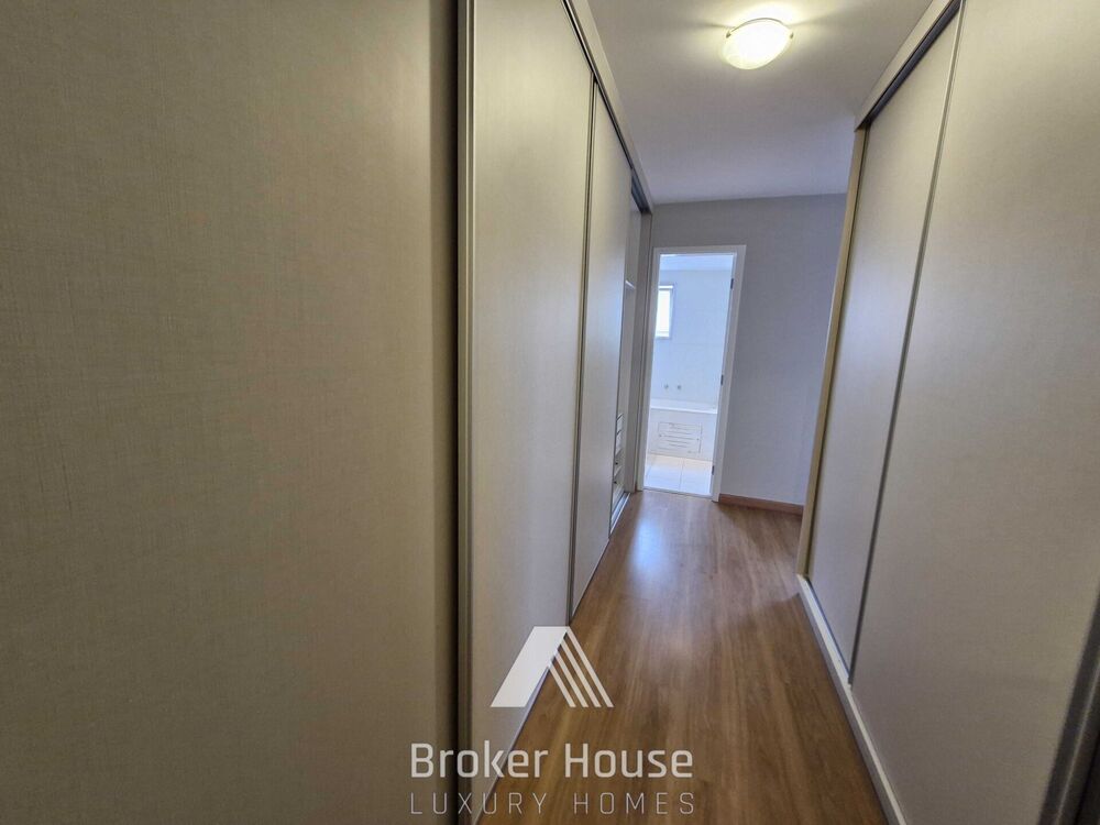 Apartamento para alugar com 3 quartos, 185m² - Foto 4