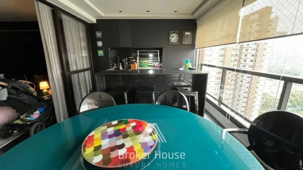 Apartamento, 3 quartos, 168 m² - Foto 1