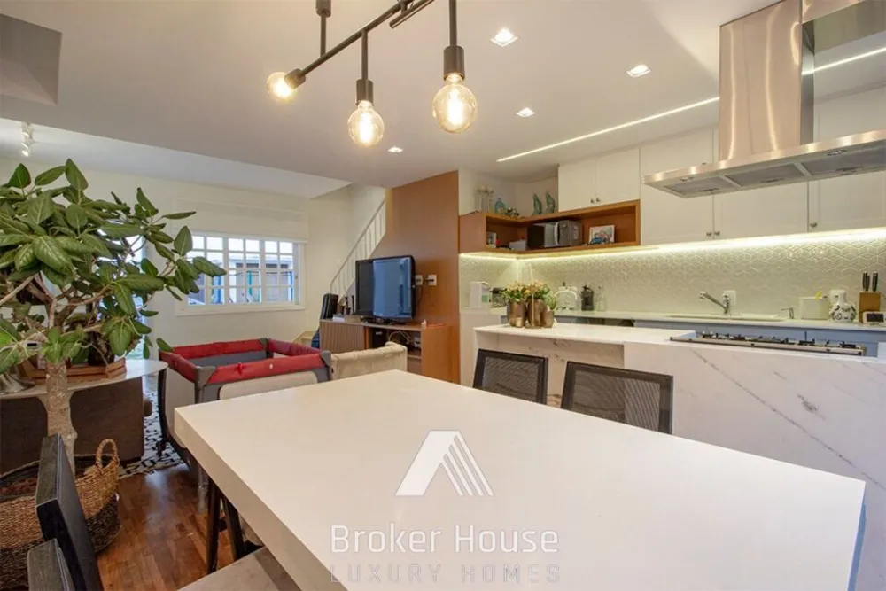 Casa, 3 quartos, 156 m² - Foto 1