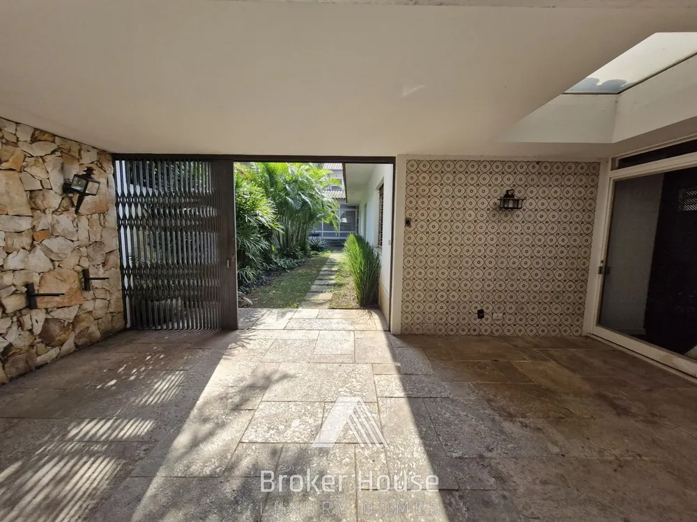 Casa, 3 quartos, 324 m² - Foto 1