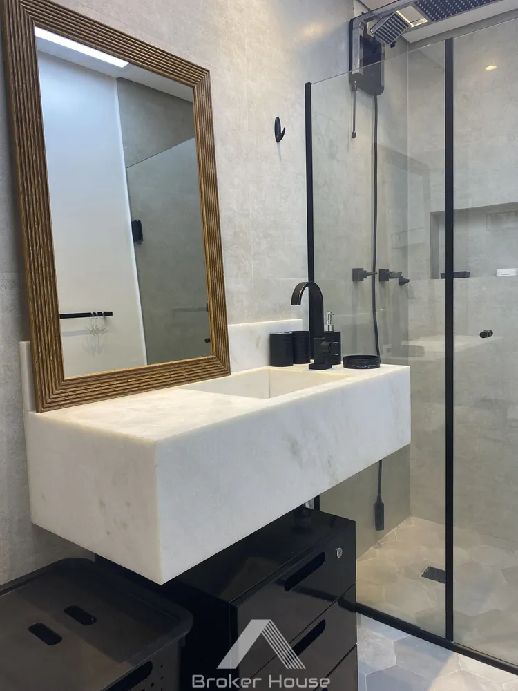 Casa, 3 quartos, 252 m² - Foto 1