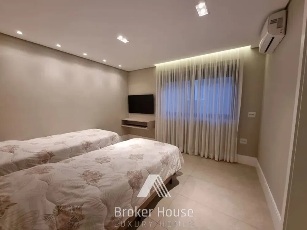 Casa, 4 quartos, 415 m² - Foto 1