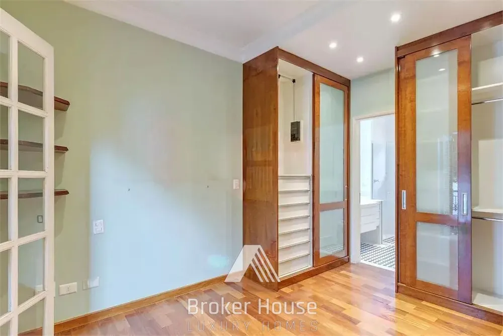 Casa, 3 quartos, 261 m² - Foto 2