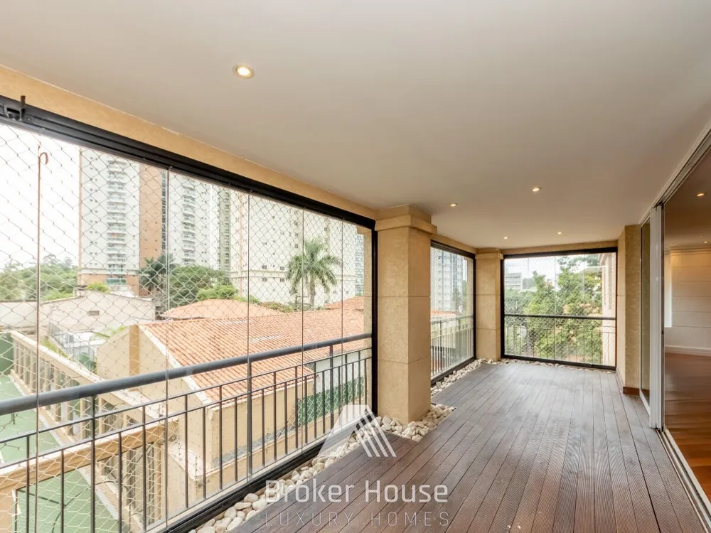 Apartamento, 3 quartos, 218 m² - Foto 2