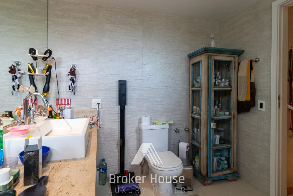 Apartamento, 4 quartos, 220 m² - Foto 1
