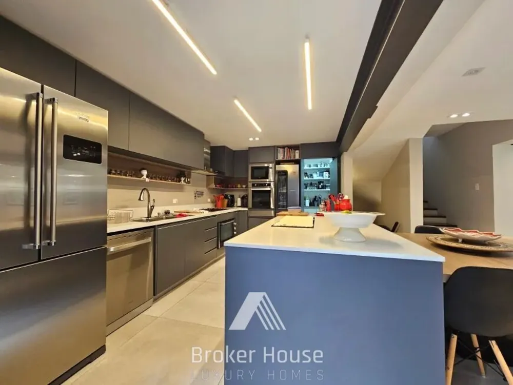 Casa, 3 quartos, 408 m² - Foto 1