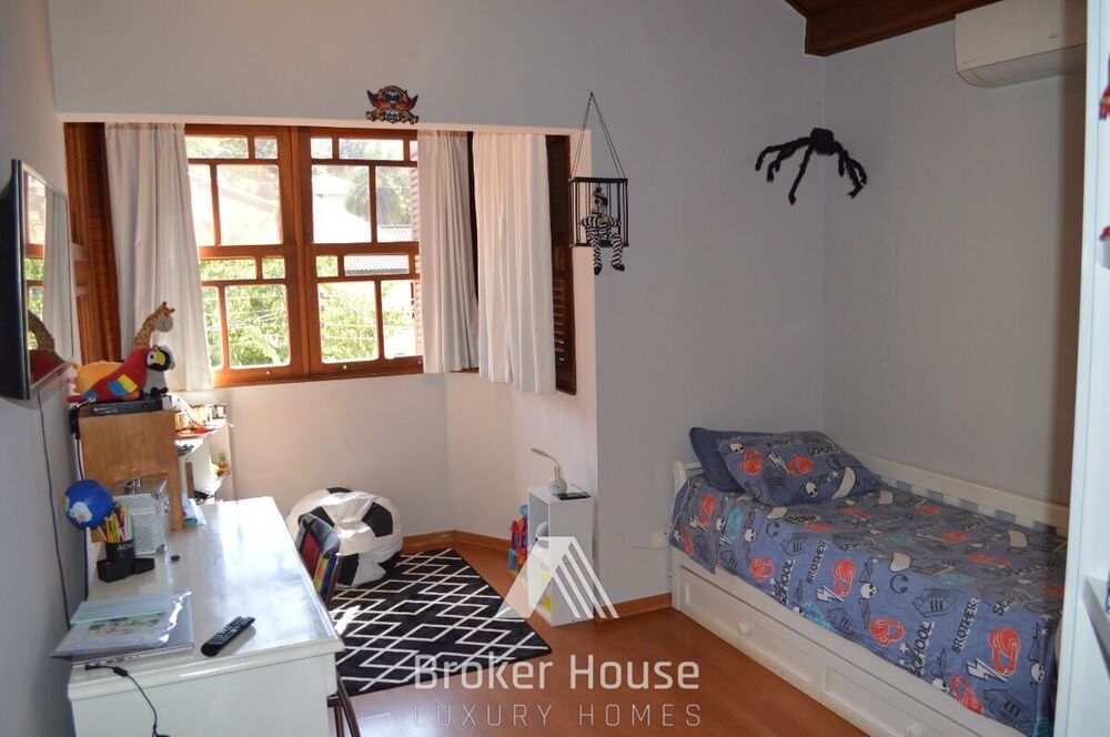 Casa, 3 quartos, 260 m² - Foto 1