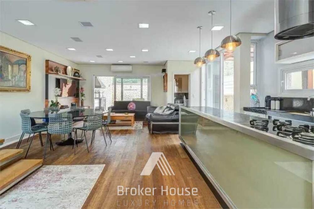 Casa, 3 quartos, 280 m² - Foto 1