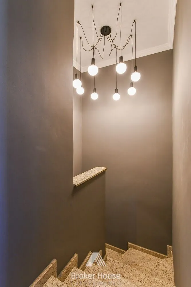 Casa, 4 quartos, 240 m² - Foto 1