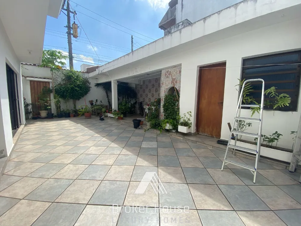 Casa, 4 quartos, 279 m² - Foto 1