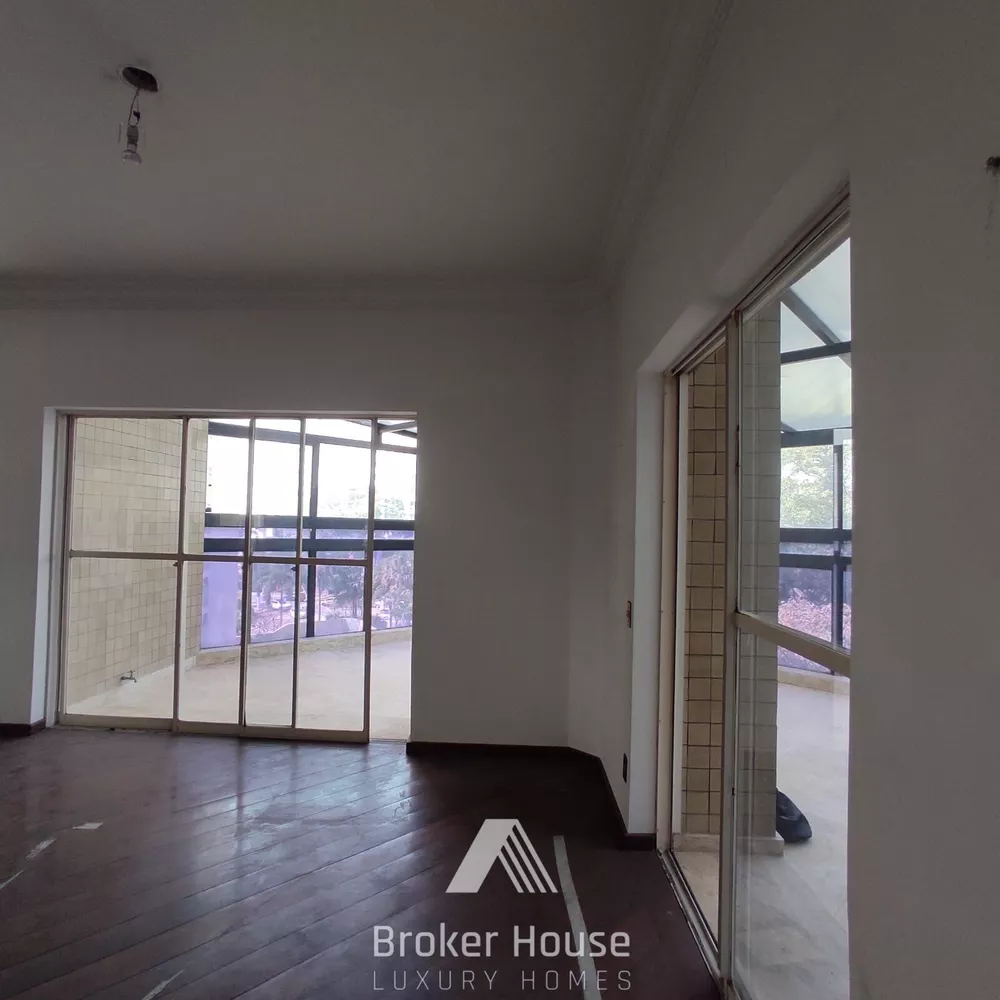 Apartamento à venda com 4 quartos, 271m² - Foto 2