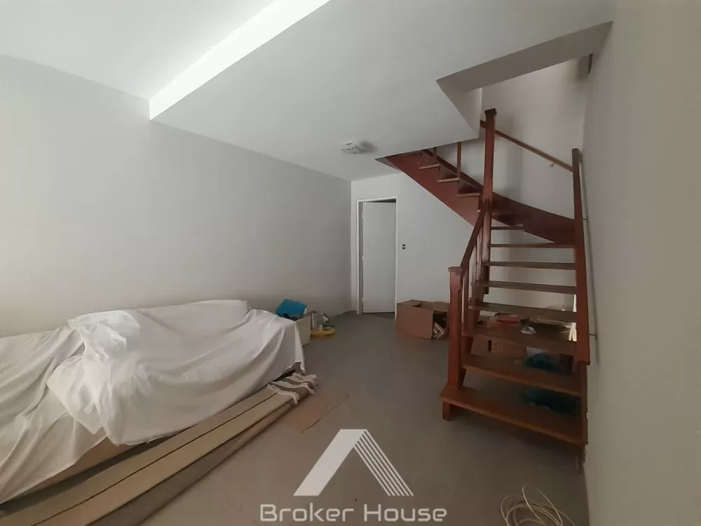 Casa à venda com 2 quartos, 110m² - Foto 3