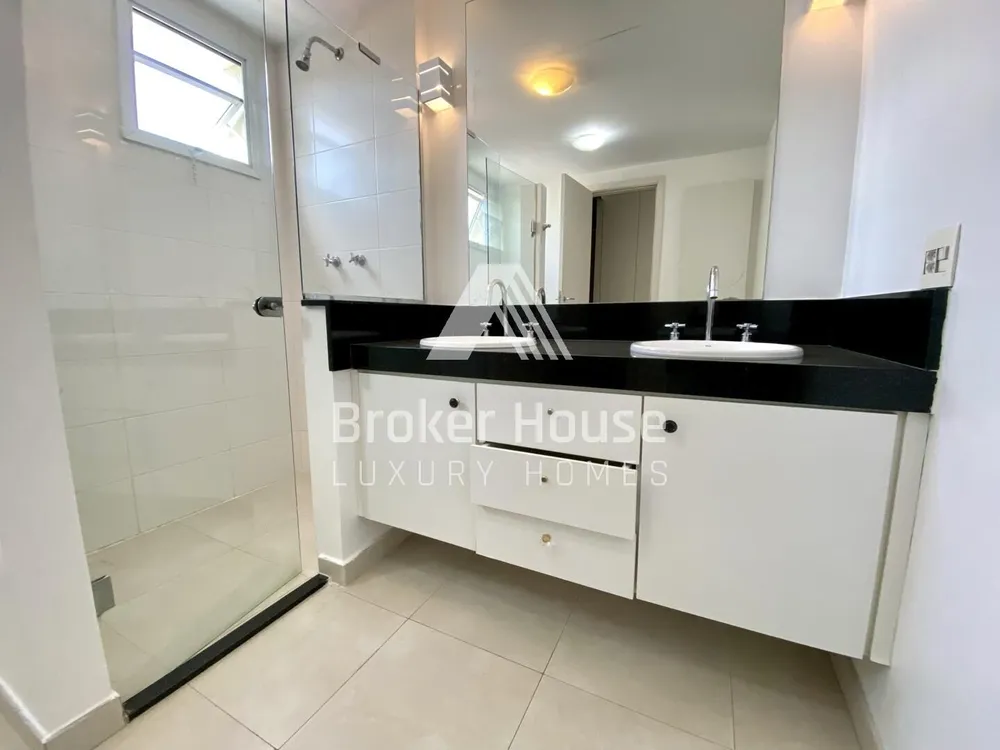 Apartamento, 3 quartos, 220 m² - Foto 1